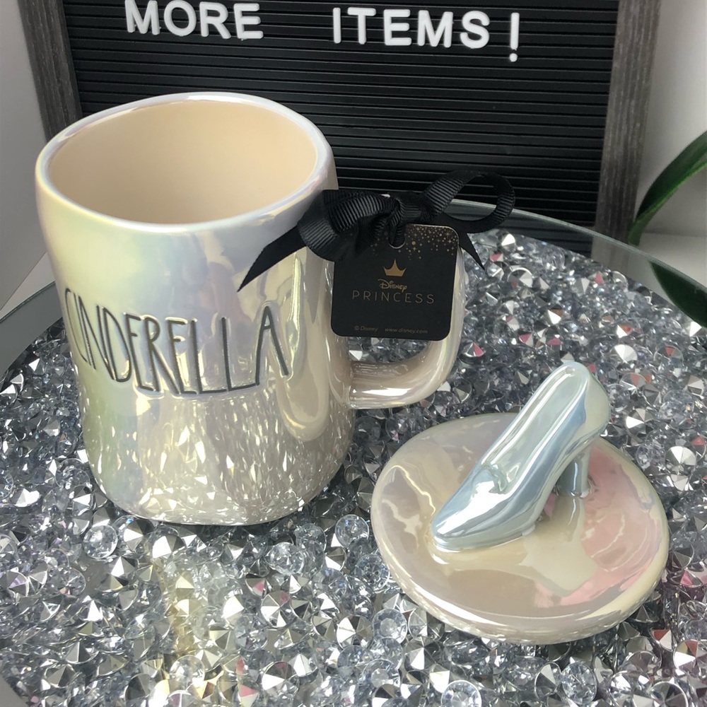 New RARE HTF Disney & Rae Dunn Cinderella mug with glass slipper topper - Picture 9 of 11